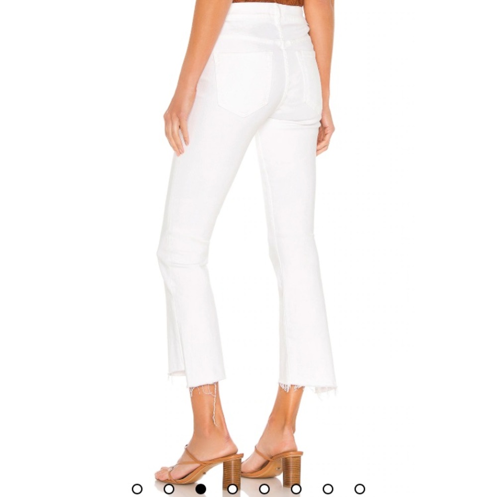 Mother Insider Crop Step Fray slight flare leg jeans in white. Size 27